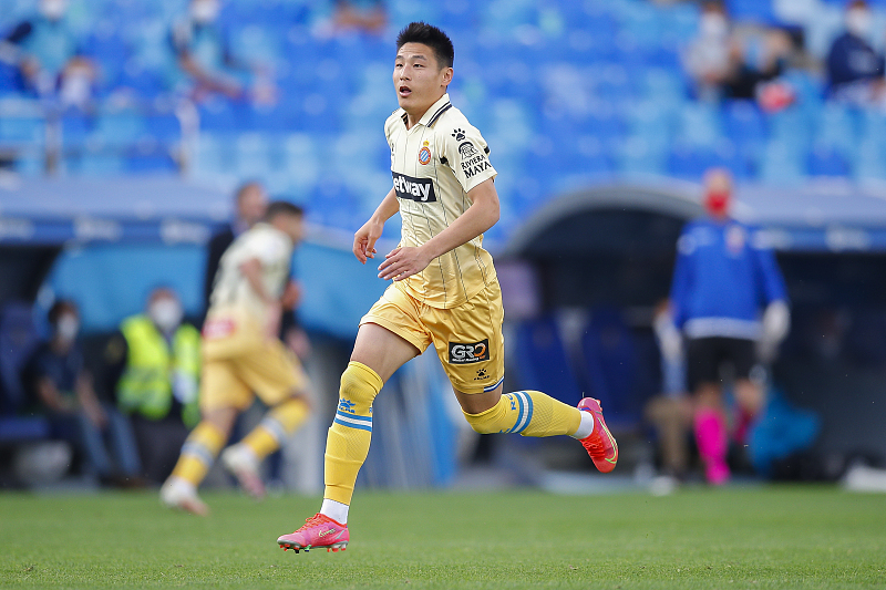 包含希塔队主场迎战奥萨苏纳，球迷翘首期盼的词条