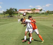 山东鲁能在主场三球击败上海申花！